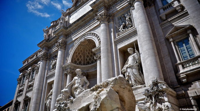Is the Trevi Fountain lit up at night? Is the Trevi Fountain lit up at night?