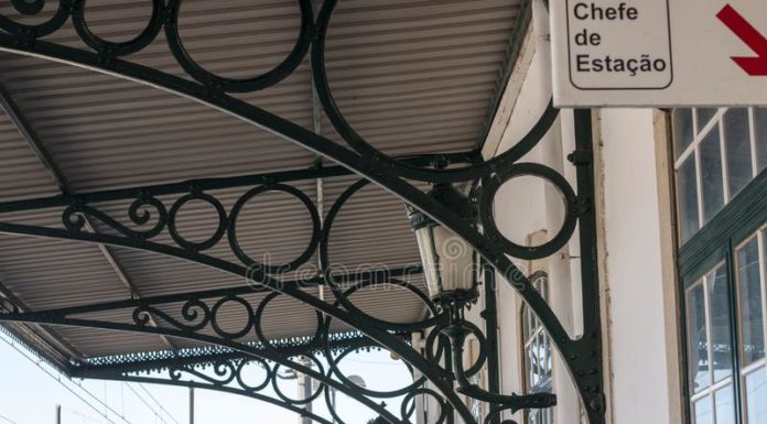 Is there a direct train from Faro to Lisbon? Is there a direct train from Faro to Lisbon?