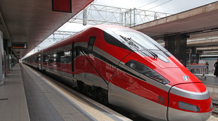 Is there a high-speed train from Florence to Rome? Is there a high-speed train from Florence to Rome?