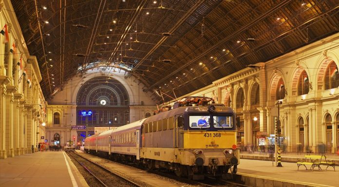 Is there a night train from Budapest to Prague? Is there a night train from Budapest to Prague?