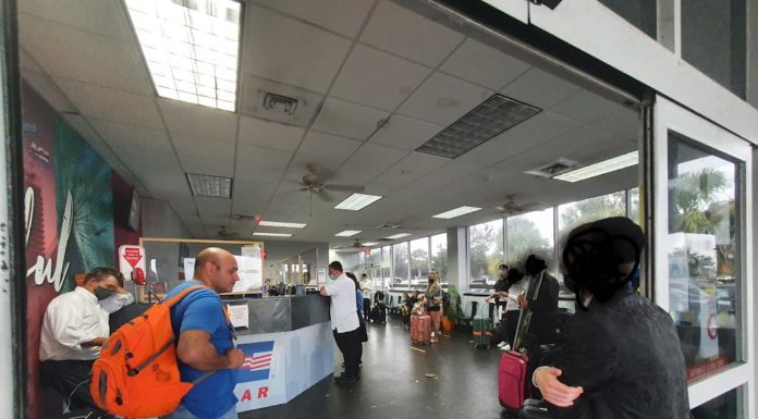 Is there a shuttle from Orlando Airport to the villages? Is there a shuttle from Orlando Airport to the villages?