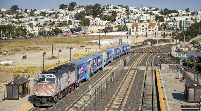 Is there a train between San Francisco and Sacramento? Is there a train between San Francisco and Sacramento?