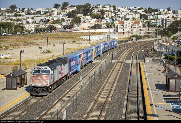 Is there a train between San Francisco and Sacramento?
