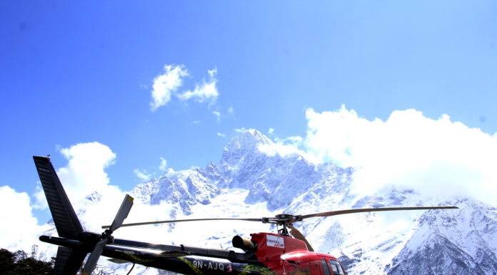Is there a weight limit to fly a helicopter? Is there a weight limit to fly a helicopter?