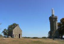 Pourquoi le Mont Saint-michel est un lieu touristique important ? Pourquoi le Mont Saint-michel est un lieu touristique important ?