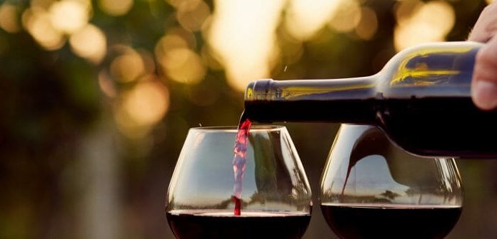 Quand le vin est tiré il faut le boire ? Quand le vin est tiré il faut le boire ?