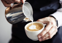 Quelle est la différence entre un latte et un cappuccino ? Quelle est la différence entre un latte et un cappuccino ?