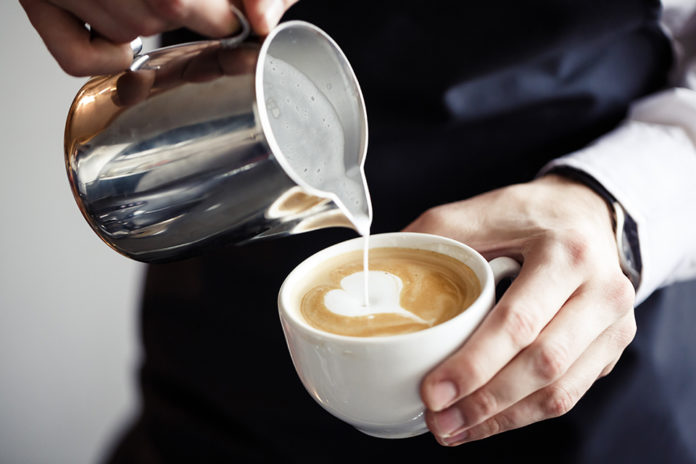 Quelle est la différence entre un latte et un cappuccino ?