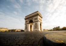 Qui a demandé à construire l’Arc de Triomphe Etoile ? Qui a demandé à construire l'Arc de Triomphe Etoile ?