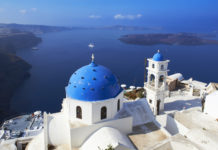 Should you go to Mykonos or Santorini first? Should you go to Mykonos or Santorini first?