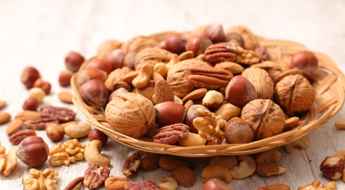 Should you refrigerate macadamia nuts? Should you refrigerate macadamia nuts?