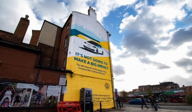 What UK cities have giant Ferris wheels? What UK cities have giant Ferris wheels?