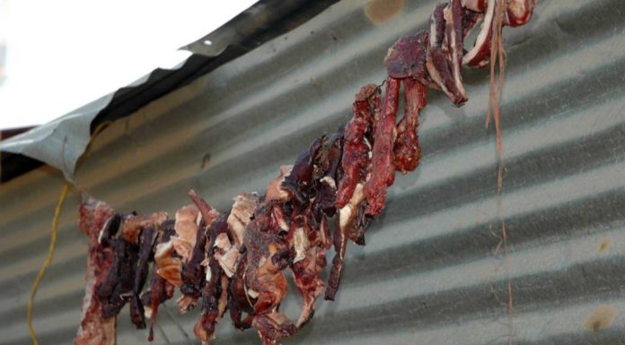 What are 3 popular dishes that people eat in Vietnam? What are 3 popular dishes that people eat in Vietnam?