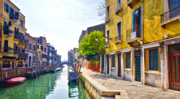 What are streets called in Italy? What are streets called in Italy?