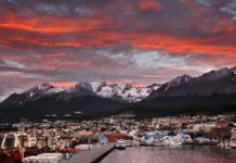 What cities fly to Ushuaia Argentina? What cities fly to Ushuaia Argentina?