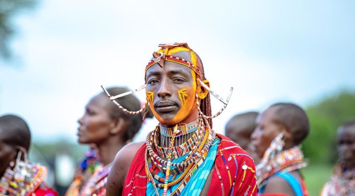 What do the Maasai colours represent? What do the Maasai colours represent?