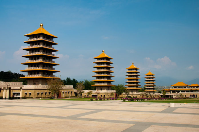 What do you know about Fo Guang Shan Monastery?