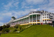 What do you wear to the Grand Hotel Mackinac Island? What do you wear to the Grand Hotel Mackinac Island?