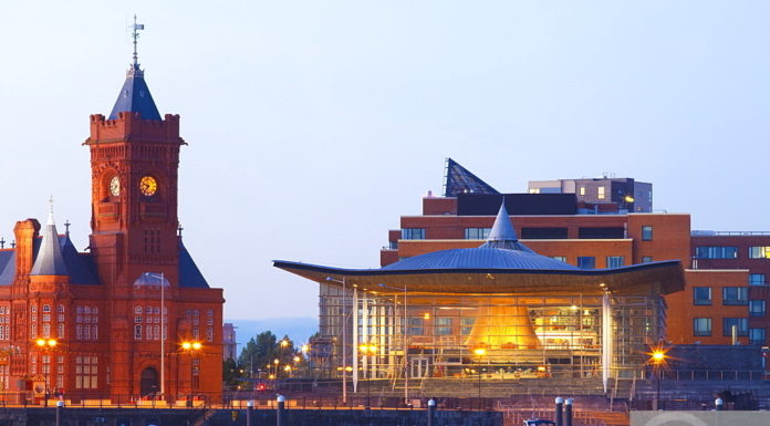 What is Cardiff called in Welsh? What is Cardiff called in Welsh?