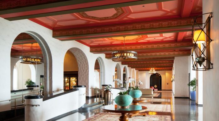 What is a 8 star hotel? What is a 8 star hotel?