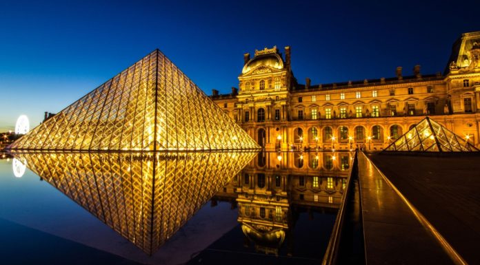 What is a popular restaurant in France? What is a popular restaurant in France?