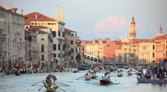 What is a typical dinner in Italy? What is a typical dinner in Italy?