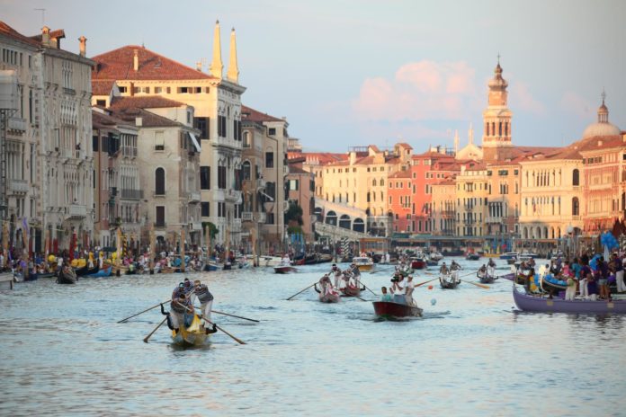 What is a typical dinner in Italy?