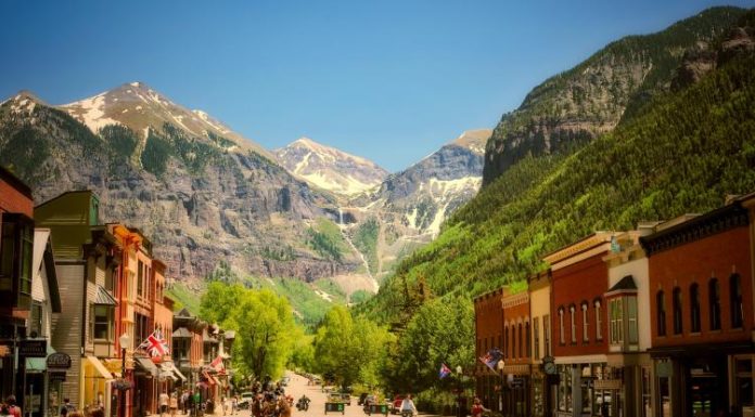 What is the best month to ski in Colorado? What is the best month to ski in Colorado?