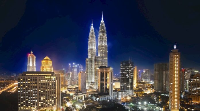 What is the best month to visit Athens? What is the best month to visit Athens?