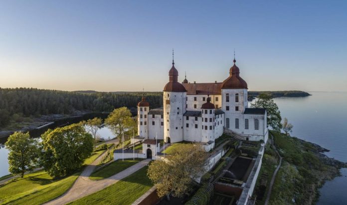 What is the biggest castle in Sweden?