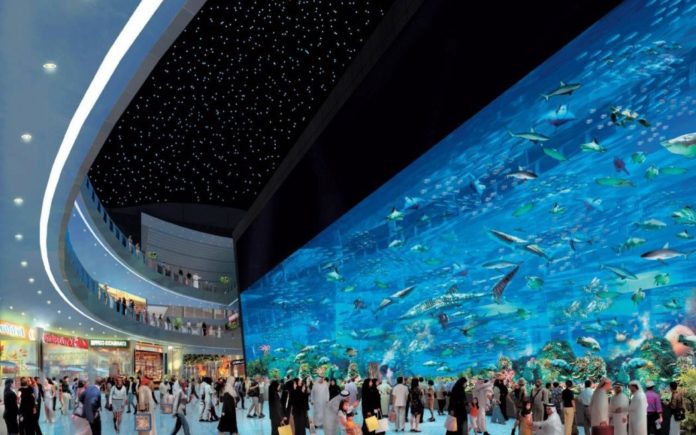 What is the biggest mall in Riyadh?