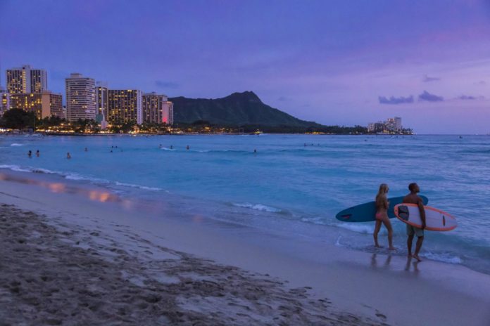 What is the cheapest time to go to Hawaii?