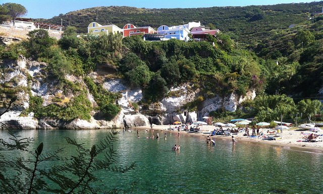 What is the closest Italian city to Geneva? What is the closest Italian city to Geneva?