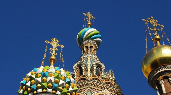 What is the famous church in St Petersburg? What is the famous church in St Petersburg?