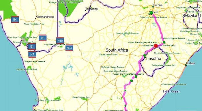 What is the halfway point between Johannesburg and Cape Town? What is the halfway point between Johannesburg and Cape Town?