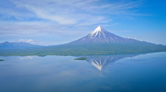 What is the mountain range in the west of Kazakhstan? What is the mountain range in the west of Kazakhstan?