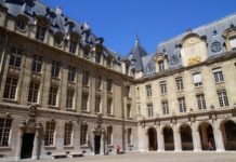What is the oldest café in Paris? What is the oldest café in Paris?