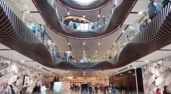 What is the second biggest shopping centre in Melbourne? What is the second biggest shopping centre in Melbourne?