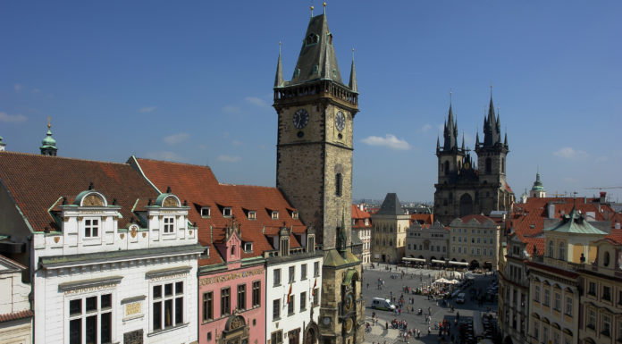 What is the statue in Old Town Square Prague? What is the statue in Old Town Square Prague?