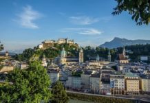 What is there to see between Vienna and Salzburg? What is there to see between Vienna and Salzburg?
