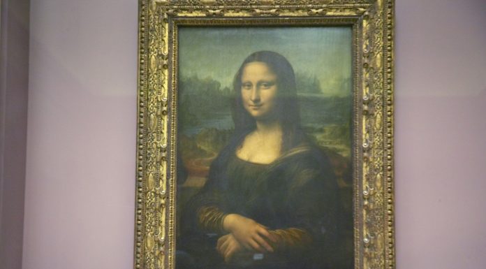 What museum is the Mona Lisa in? What museum is the Mona Lisa in?