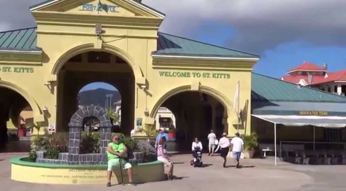 What ships are in port in St Maarten today? What ships are in port in St Maarten today?