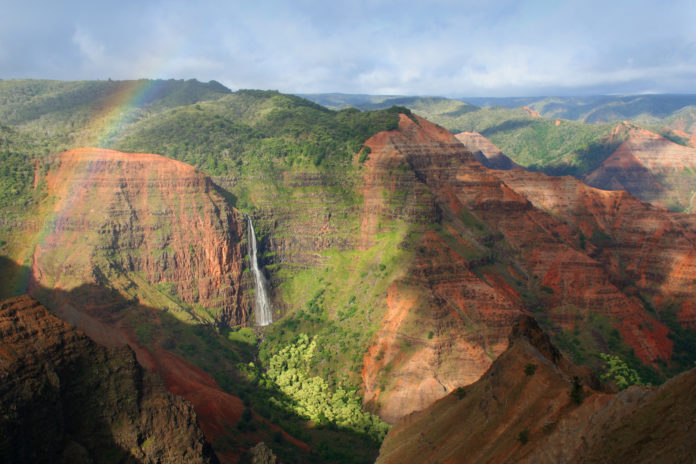 What should I avoid in Oahu?