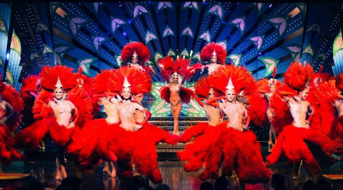 What should I wear to Lido Paris? What should I wear to Lido Paris?