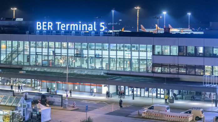 What terminal is RyanAir at Budapest airport?