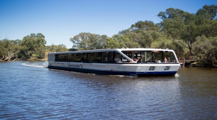 What wine is Swan Valley known for? What wine is Swan Valley known for?