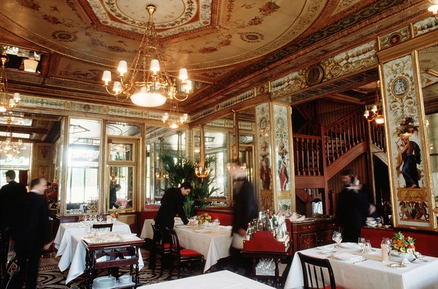 What's the most famous restaurant in Paris?