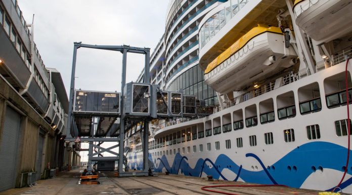 When did Southampton airport open? When did Southampton airport open?