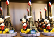 Where do you put your bags at Disneyland Paris? Where do you put your bags at Disneyland Paris?