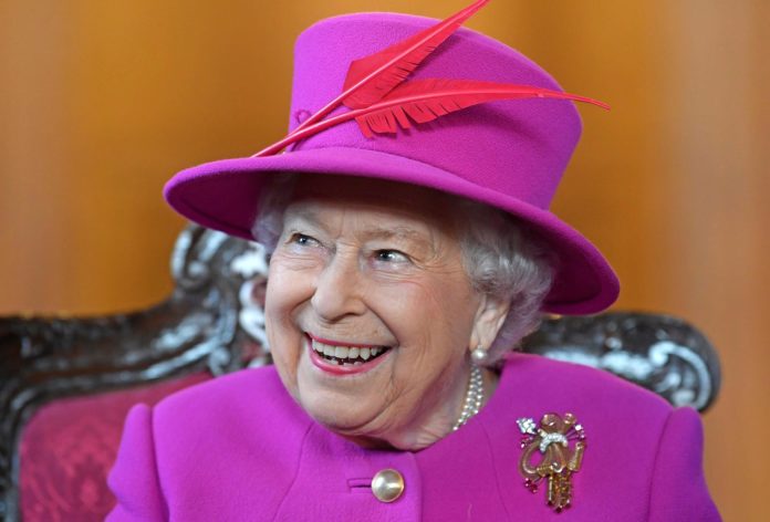 Where does Queen Elizabeth stay in Toronto?
